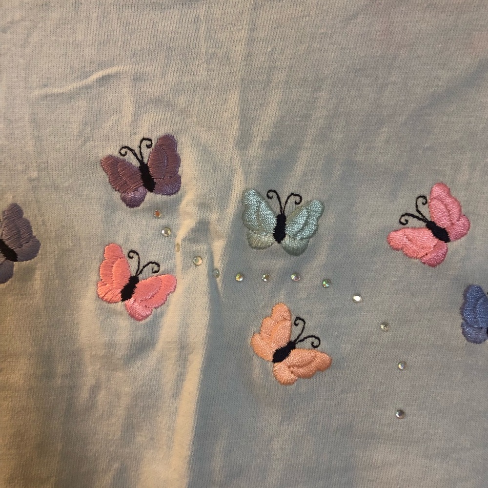 Embroidered Butterfly short sleeve shirt - Picture 3 of 4